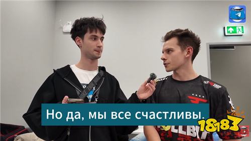 rookie 转述了 KaKAO 对 Puff 的话：“Xiaocaobao 说得太少，辅助不能玩 Leona。